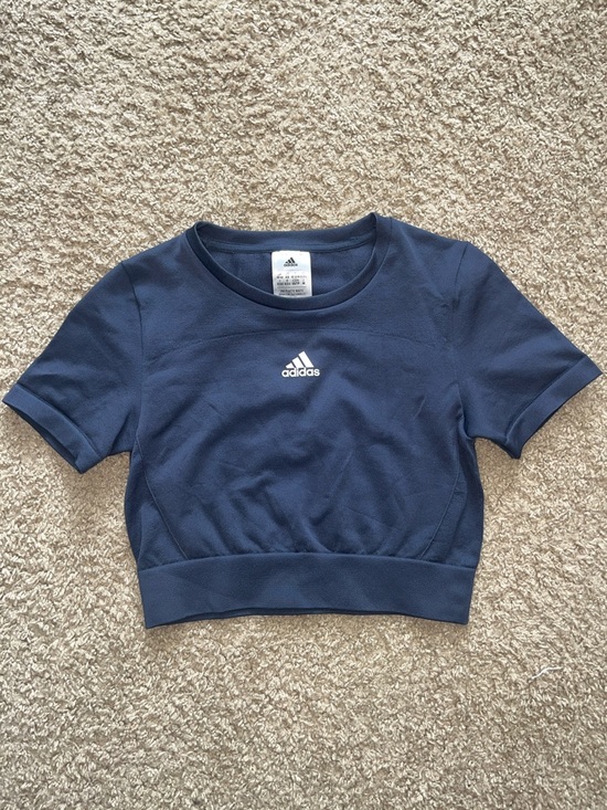 adidas Tops - Adidas tee